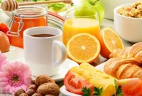 چه غذاهایی برای کاهش چربی شکم و پهلو در صبحانه انتخاب کنیم؟ ۵ مورد غذایی مناسب