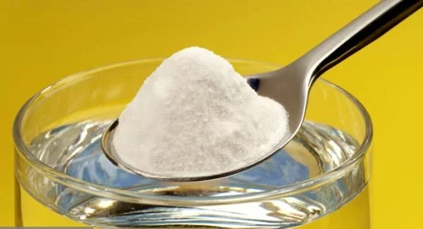 تأثیرات مثبت و منفی استفاده از آب نمک برای بهداشت دندان